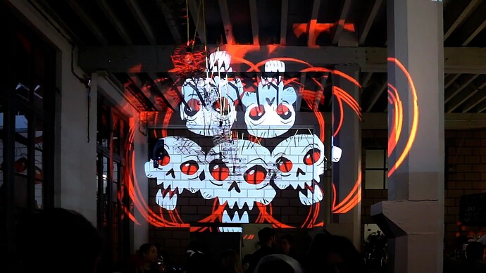 Crate_Halloween_LiveAnimation_Edit.00_00_12_19.Still005